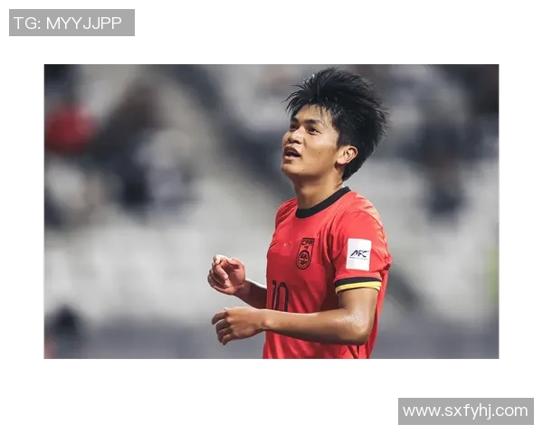 国足球星一天的紧凑行程曝光 从早训练到晚赛后恢复全程纪实